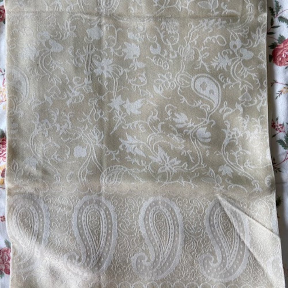 - Cream 55% Pashmina & 45% silk long scarf new unused size 66 inch x 26 inch